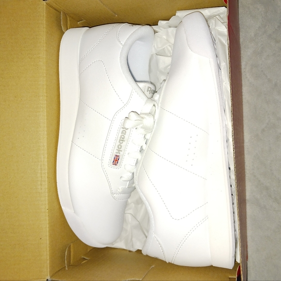 NWT! REEBOK Classics Sz 7 - Picture 9 of 10